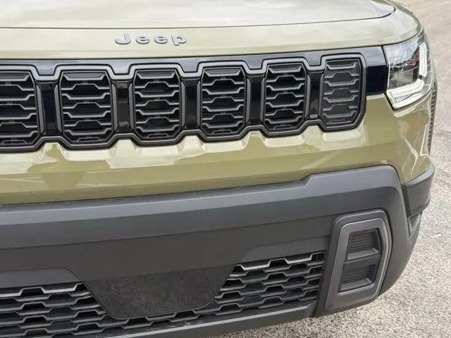 2026 Jeep Cherokee Laredo 4x4