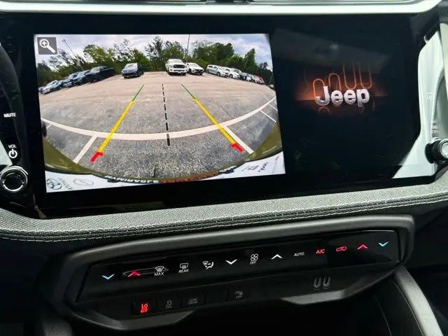 2026 Jeep Cherokee Laredo 4x4