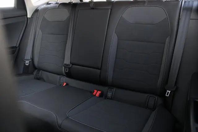 2026 Volkswagen Taos SE Black