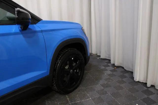 2026 Volkswagen Taos SE Black