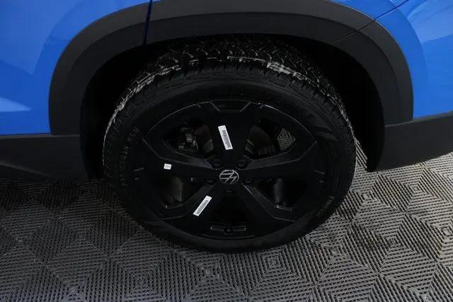 2026 Volkswagen Taos SE Black