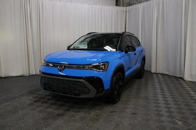 2026 Volkswagen Taos SE Black