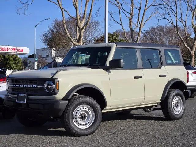 2025 Ford Bronco Base