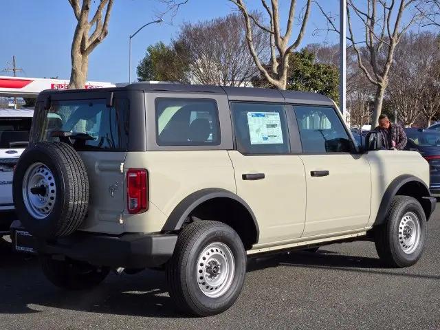 2025 Ford Bronco Base