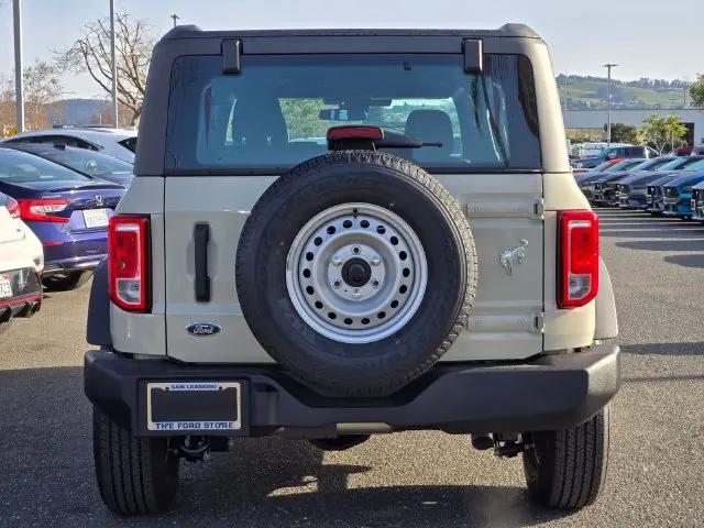 2025 Ford Bronco Base
