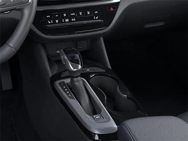 2026 Buick NV Avenir FWD