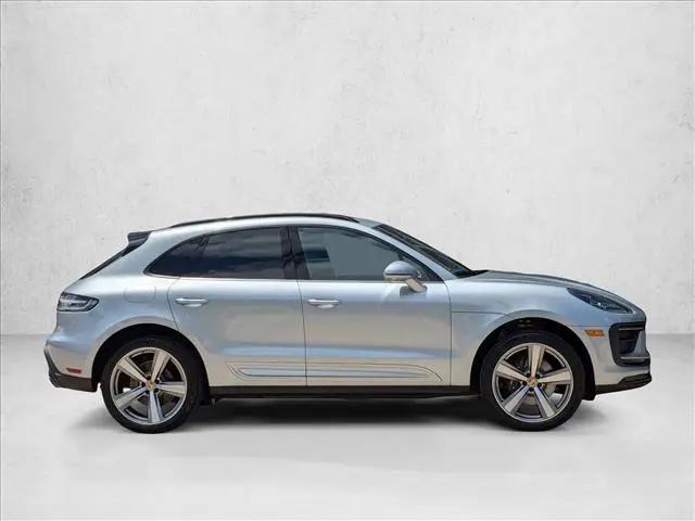 2025 Porsche Macan Macan
