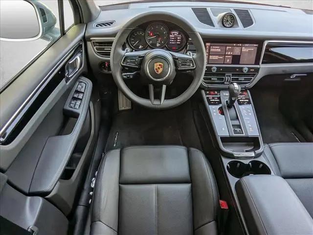 2025 Porsche Macan Macan
