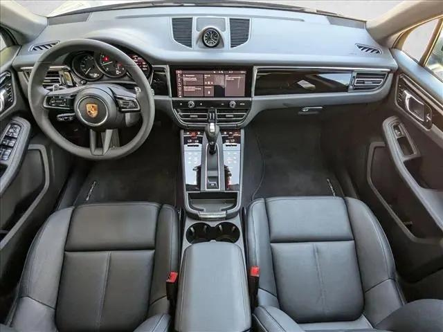 2025 Porsche Macan Macan