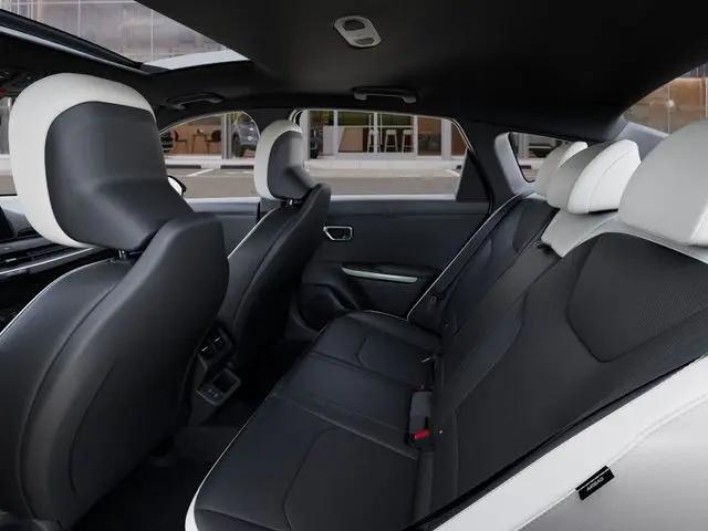 2025 Kia K4 GT-Line Turbo