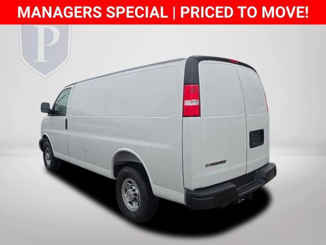 2025 Chevrolet Express Cargo Van RWD 2500 Regular Wheelbase WT