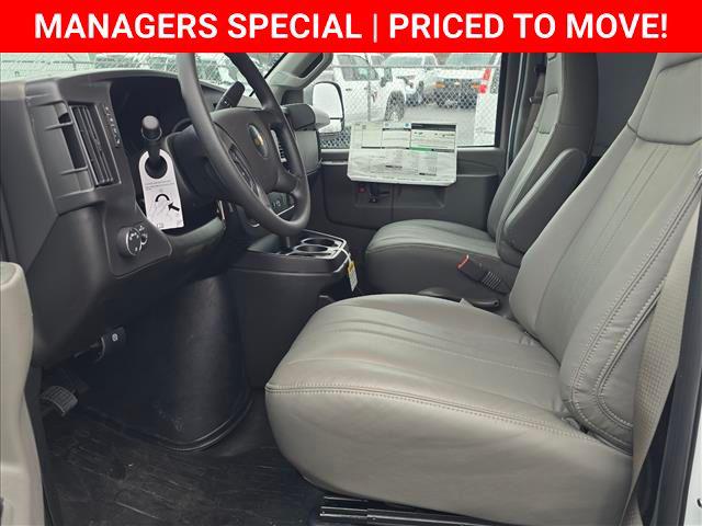 2025 Chevrolet Express Cargo Van RWD 2500 Regular Wheelbase WT