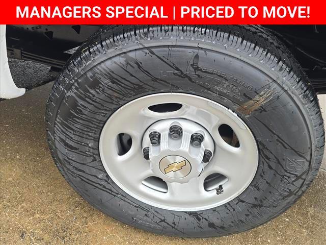 2025 Chevrolet Express Cargo Van RWD 2500 Regular Wheelbase WT