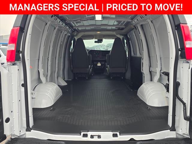 2025 Chevrolet Express Cargo Van RWD 2500 Regular Wheelbase WT