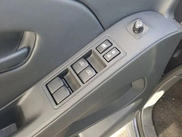 2026 Nissan Frontier Crew Cab SV 4x2