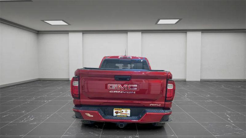 2023 GMC Canyon 4WD Crew Cab Short Box AT4