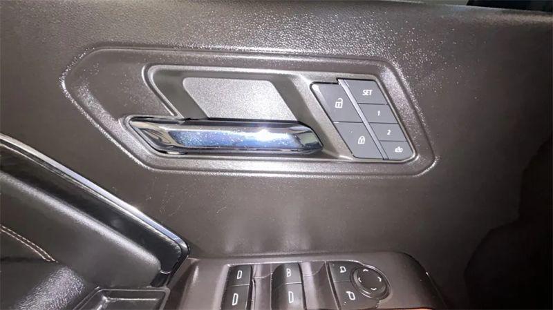 2023 GMC Canyon 4WD Crew Cab Short Box AT4