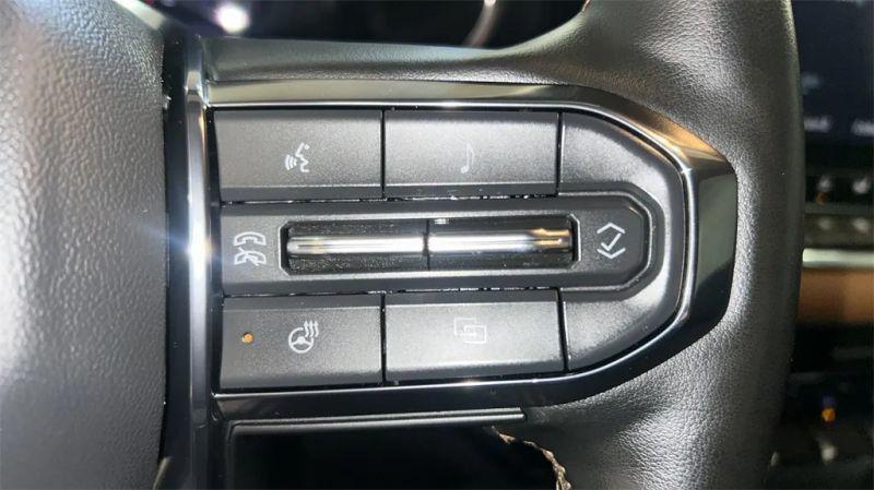 2023 GMC Canyon 4WD Crew Cab Short Box AT4
