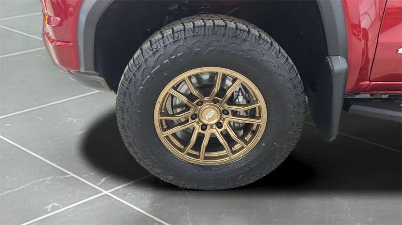 2023 GMC Canyon 4WD Crew Cab Short Box AT4