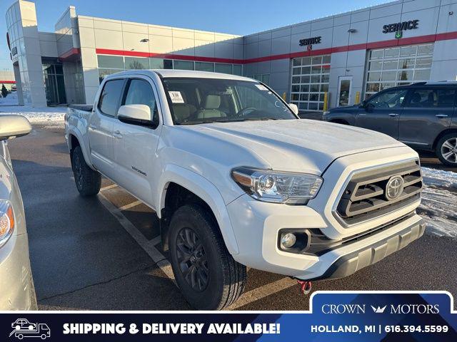 2023 Toyota Tacoma SR5's photo