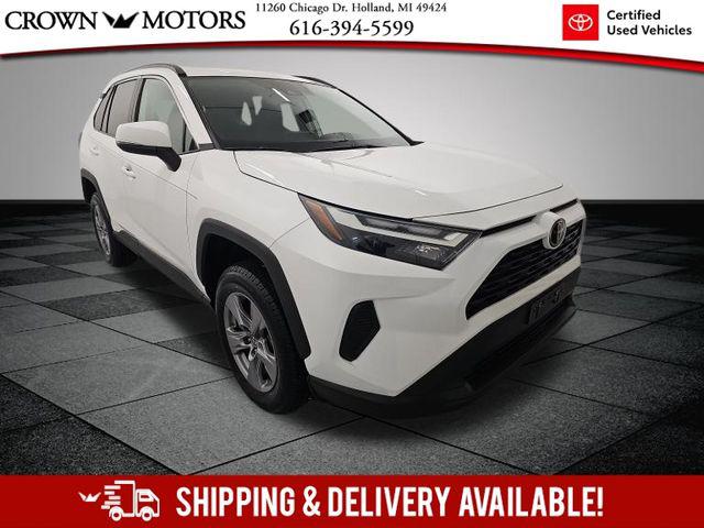 2022 Toyota RAV4 XLE's photo