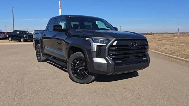 2026 Toyota Tundra Limited CrewMax 6.4' Bed