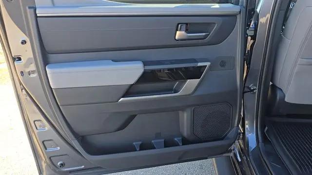 2026 Toyota Tundra Limited CrewMax 6.4' Bed
