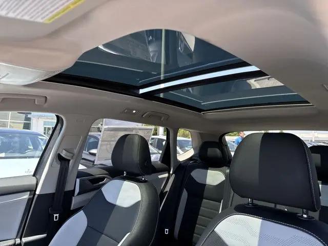 2026 Volkswagen Taos SEL