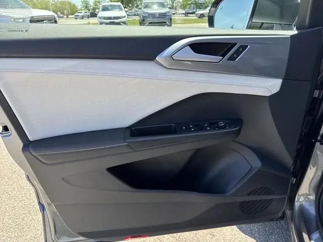 2026 Volkswagen Taos SEL