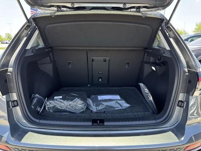 2026 Volkswagen Taos SEL