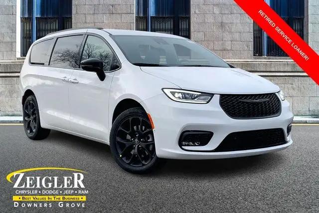 2026 Chrysler Pacifica Select AWD for sale in Downers Grove, IL