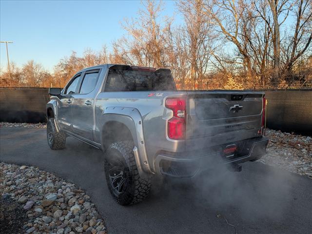 2023 Chevrolet Silverado 1500 4WD Crew Cab Short Bed RST