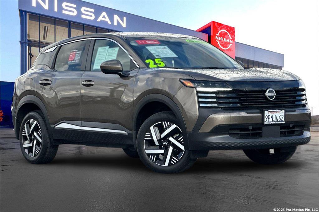 2025 Nissan Kicks SV's photo