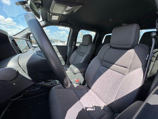 2026 Nissan Frontier Crew Cab SV 4x2
