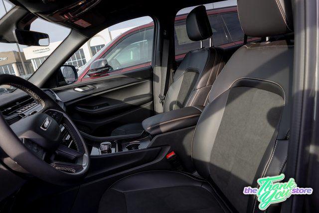2025 Jeep Grand Cherokee L Altitude X 4x4