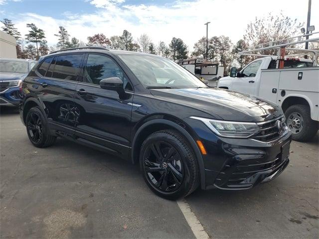 2024 Volkswagen Tiguan 2.0T SE R-Line Black