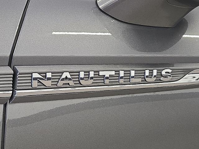 2021 Lincoln Nautilus Reserve