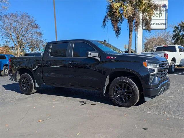 2022 Chevrolet Silverado 1500 4WD Crew Cab Short Bed RST