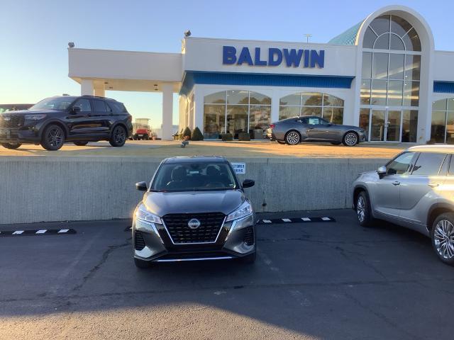 2024 Nissan Kicks S Xtronic CVT