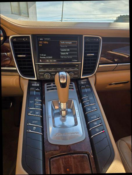 2011 Porsche Panamera 4