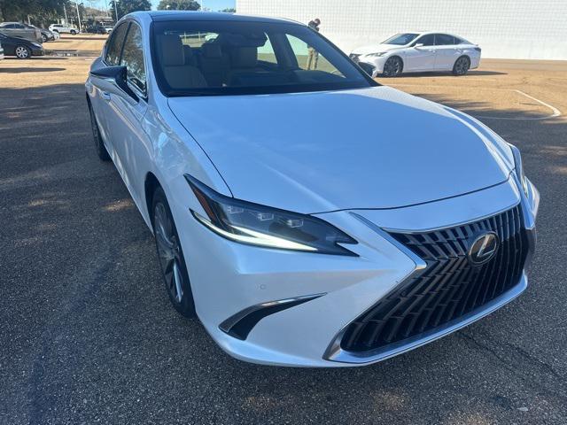 2024 Lexus ES 350 Ultra Luxury's photo