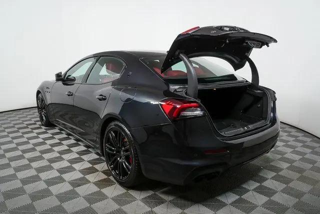 2023 Maserati Ghibli Modena Q4