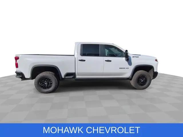 2024 Chevrolet Silverado 2500HD 4WD Crew Cab Standard Bed ZR2