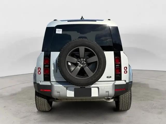 2023 Land Rover Defender 110 S