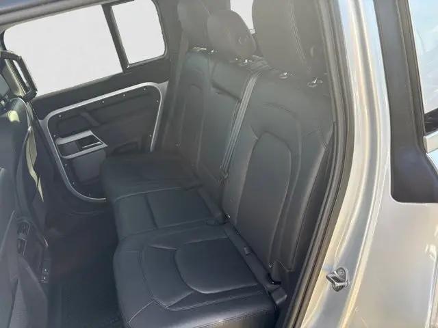 2023 Land Rover Defender 110 S