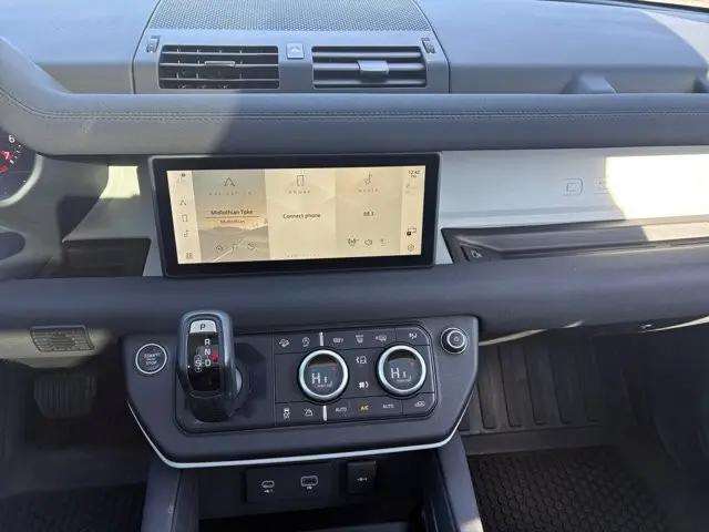 2023 Land Rover Defender 110 S