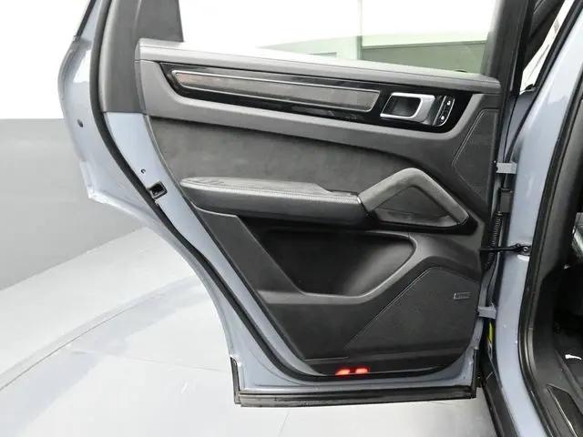 2023 Porsche Cayenne Turbo GT