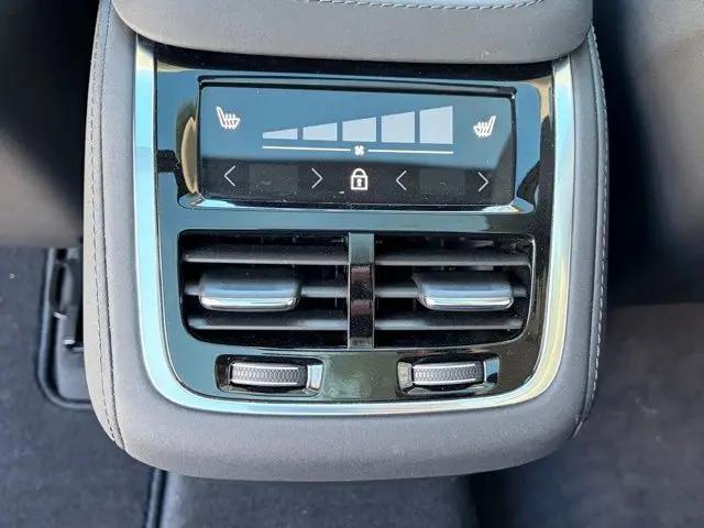 2025 Volvo XC90 B6 Plus 7-Seater