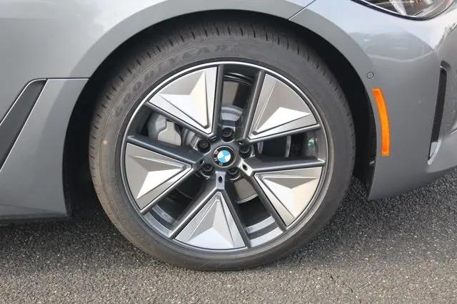 2026 BMW i4 xDrive40