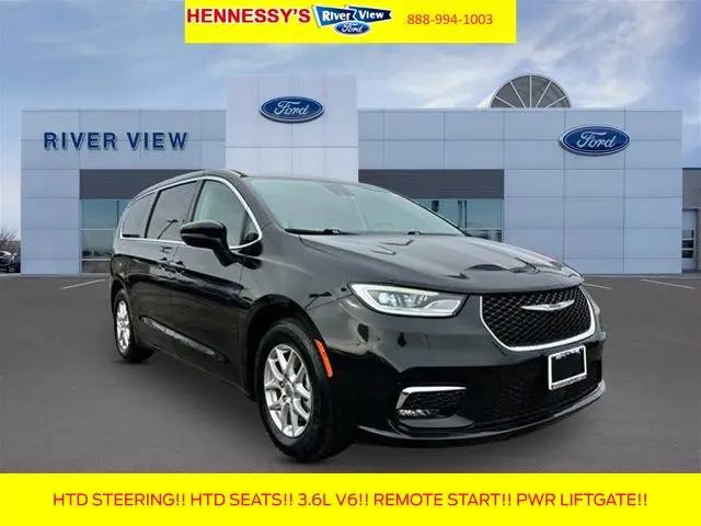 2023 Chrysler Pacifica Touring L for sale in Oswego, IL
